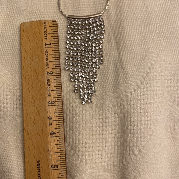 Silvertone vintage hanging “curtain” crystal necklace. Adjustable. About 16 in - Picture 4 of 4